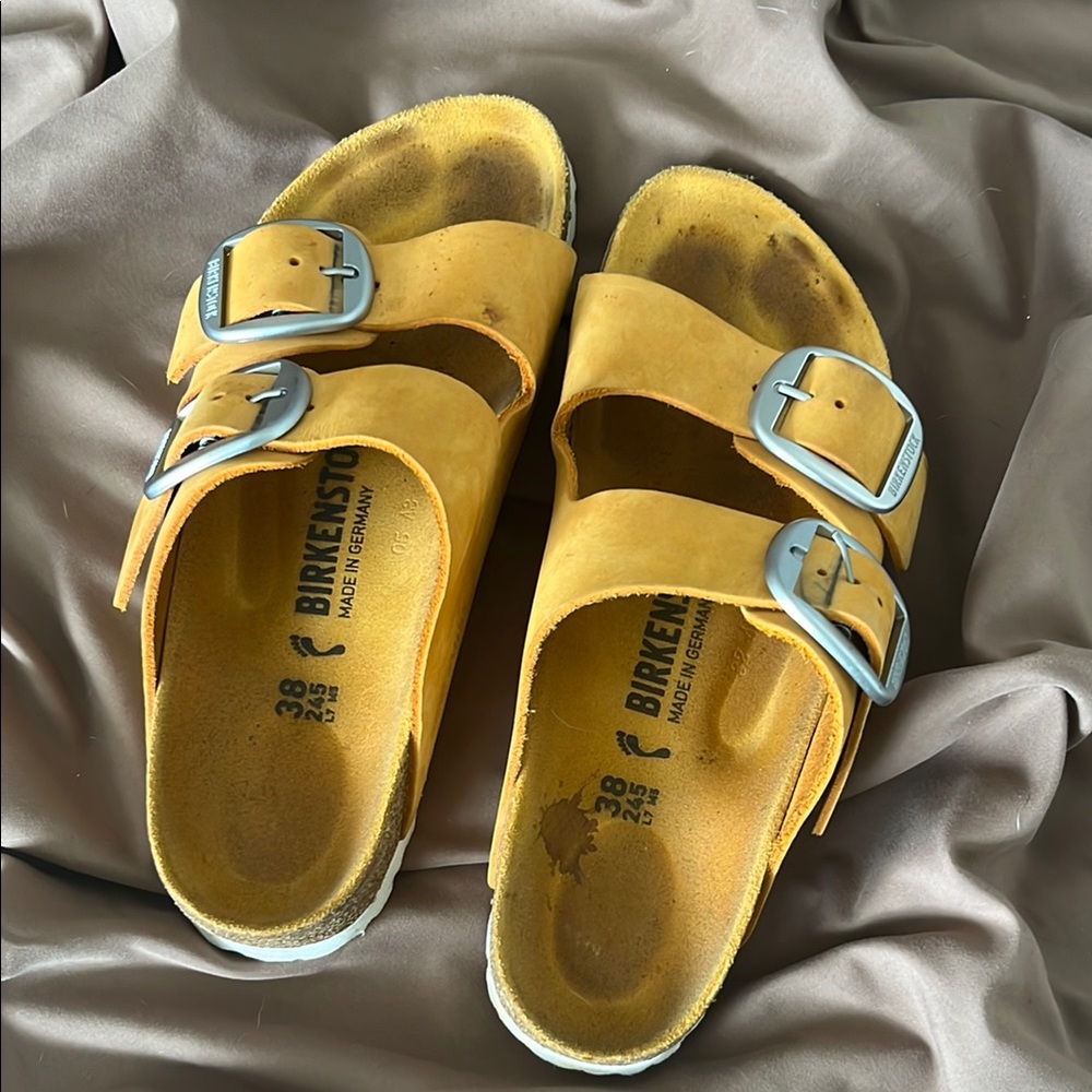 Birkenstock Yellow Sandals size 38 narrow.